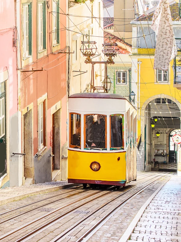 Tram - Lisbon tour - Custom private tours